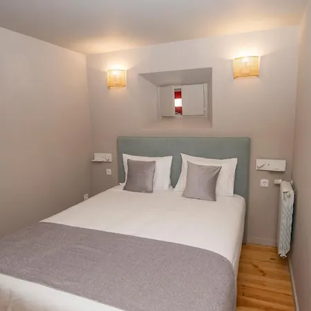 Palacio Dos Marqueses 호스텔 *